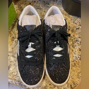 New Women’s White Raven Size 10 Sneakers